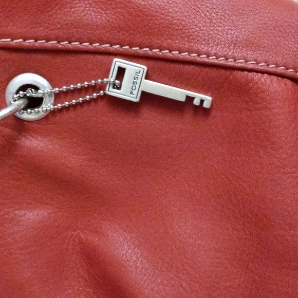 Fossil Leather Purse - Picture 8 of 10